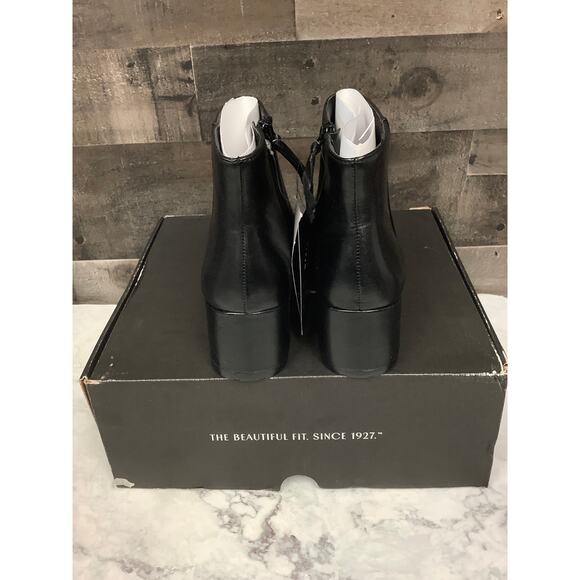 Naturalizer Size 7.5M Black Leather Bay Weatherproof Ankle Bootie Classy LB7-9 - Picture 8 of 12